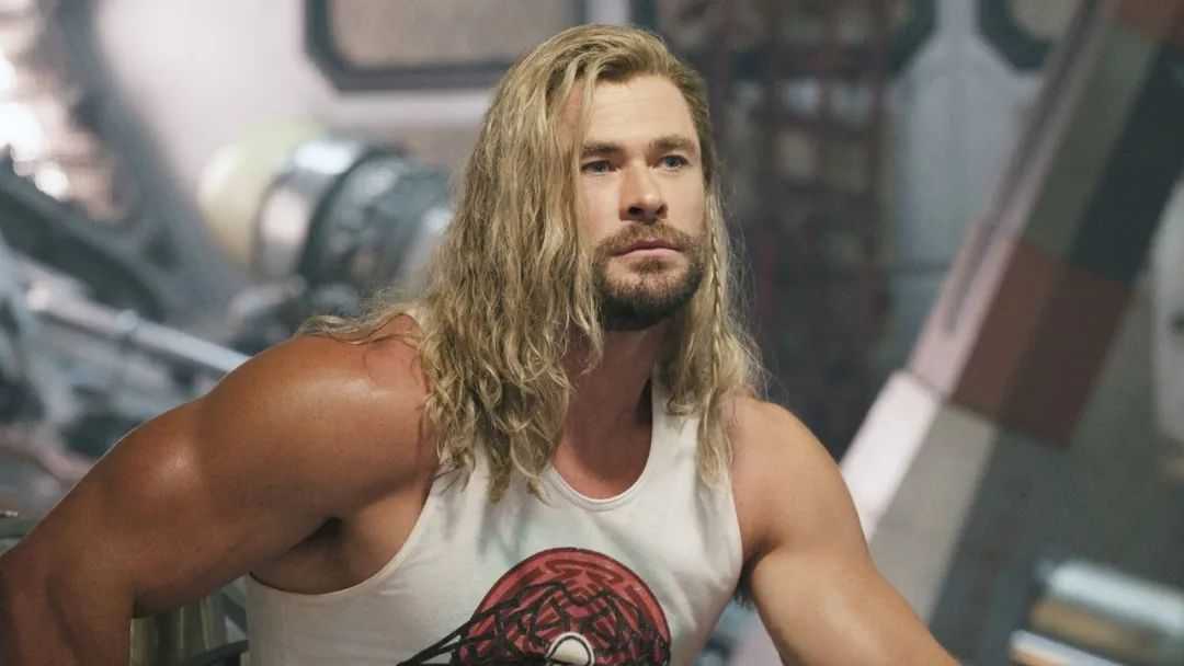 Chris Hemsworth’s Journey from Australian Soap Star to Hollywood’s Thunder God